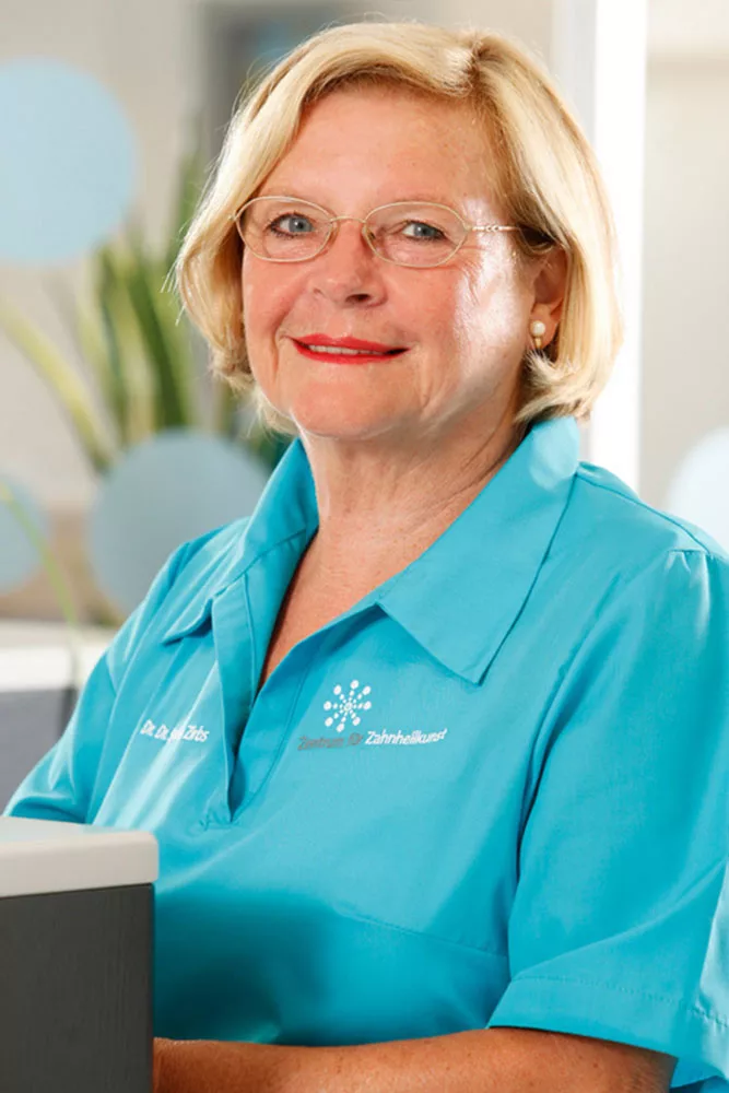 Dr. Dr. Sylvia Zirbs Kieferorthopädin Dr. Dr. Sylvia Zirbs